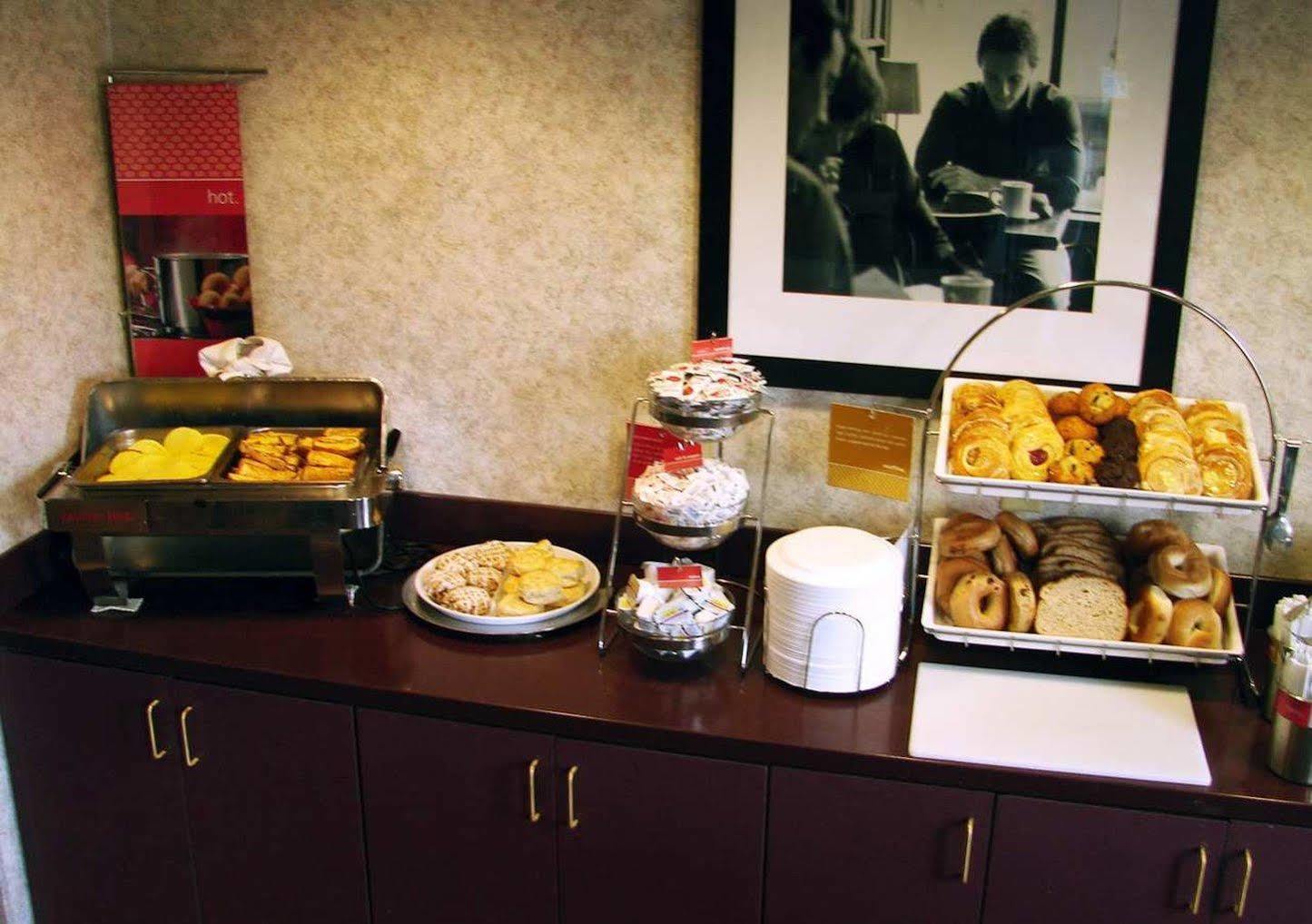 Hampton Inn Niagara Falls Eksteriør billede